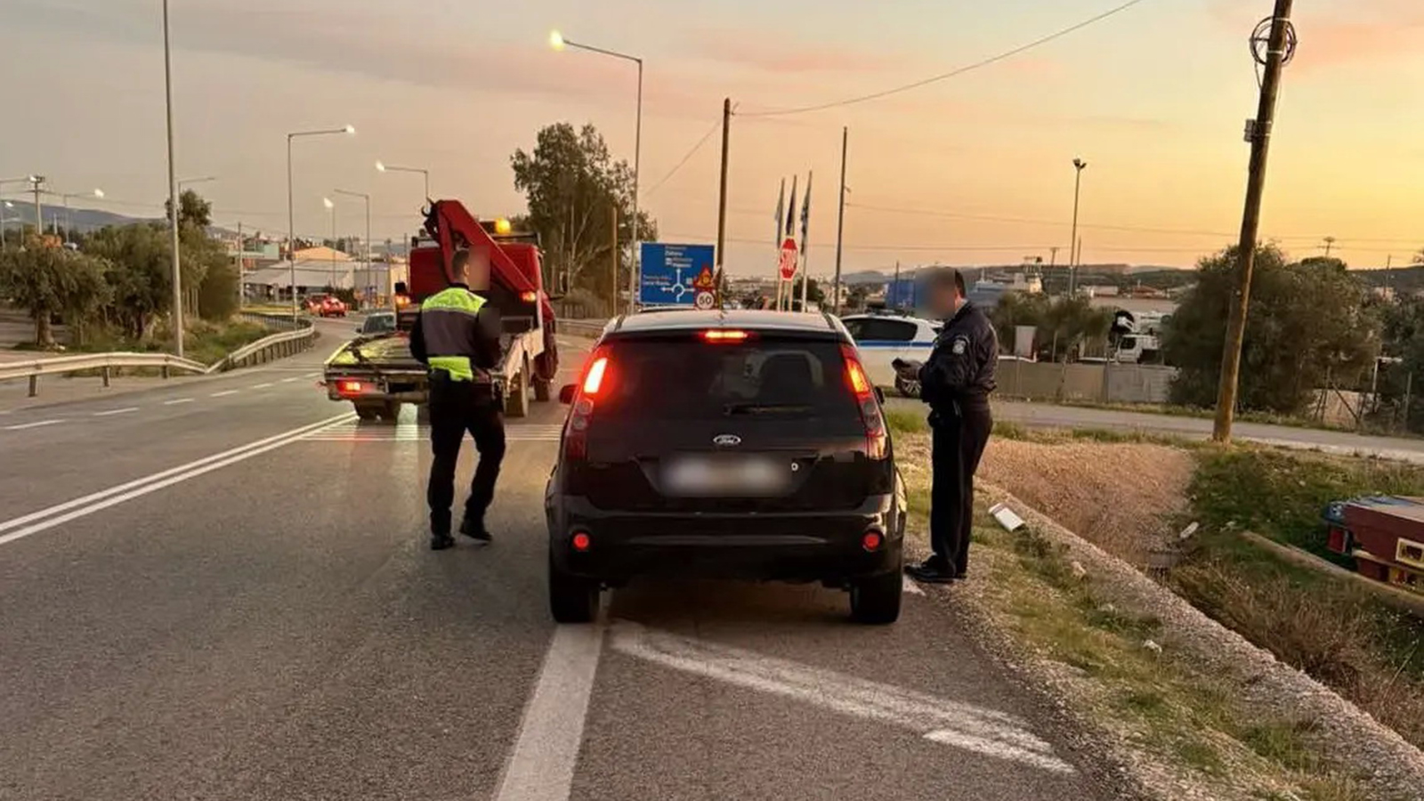 Πήρε διπλώματα σε Μάνδρα και Περιστέρι η ΕΛ.ΑΣ.  